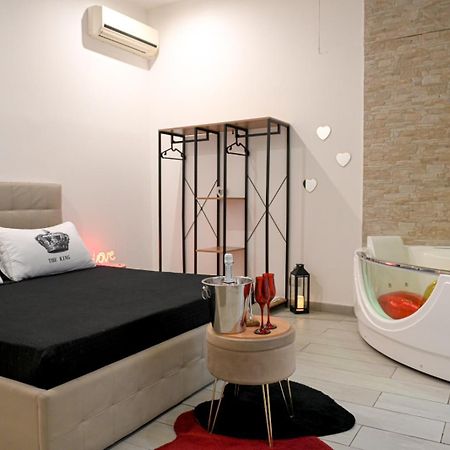 הוילה סירקוזה Momenti E Wellness מראה חיצוני תמונה